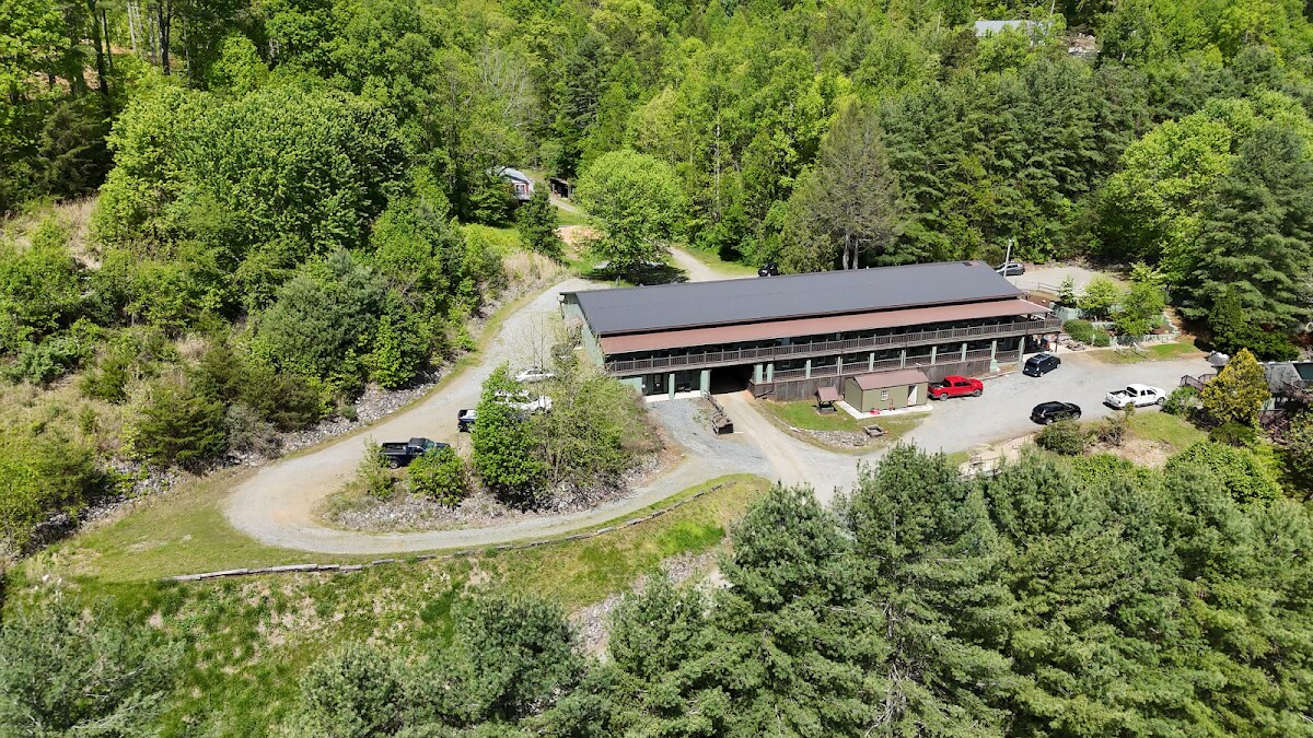 Asheville Recovery Center - Photo 1