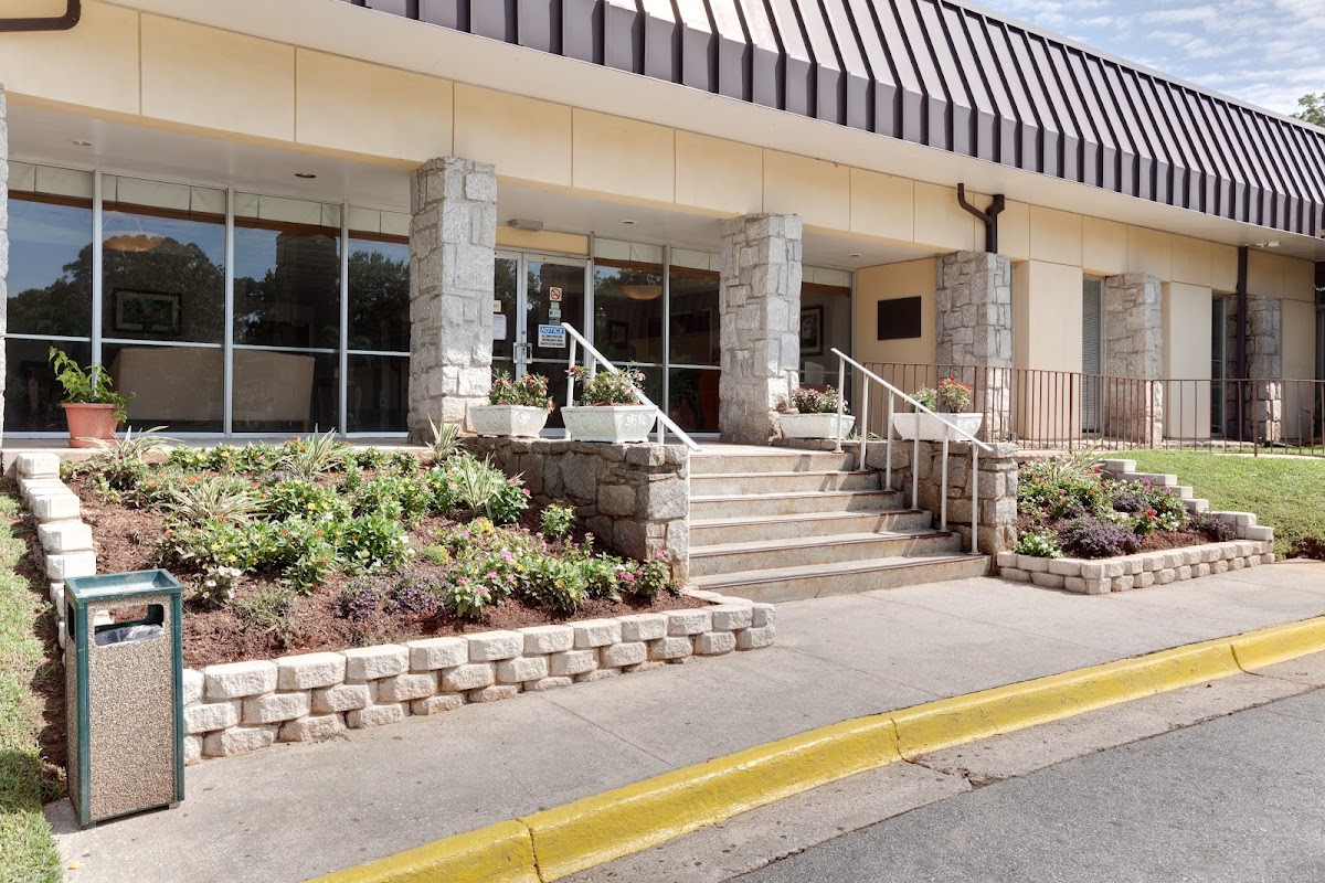 Sadie G. Mays Health & Rehabilitation Center - Photo 3