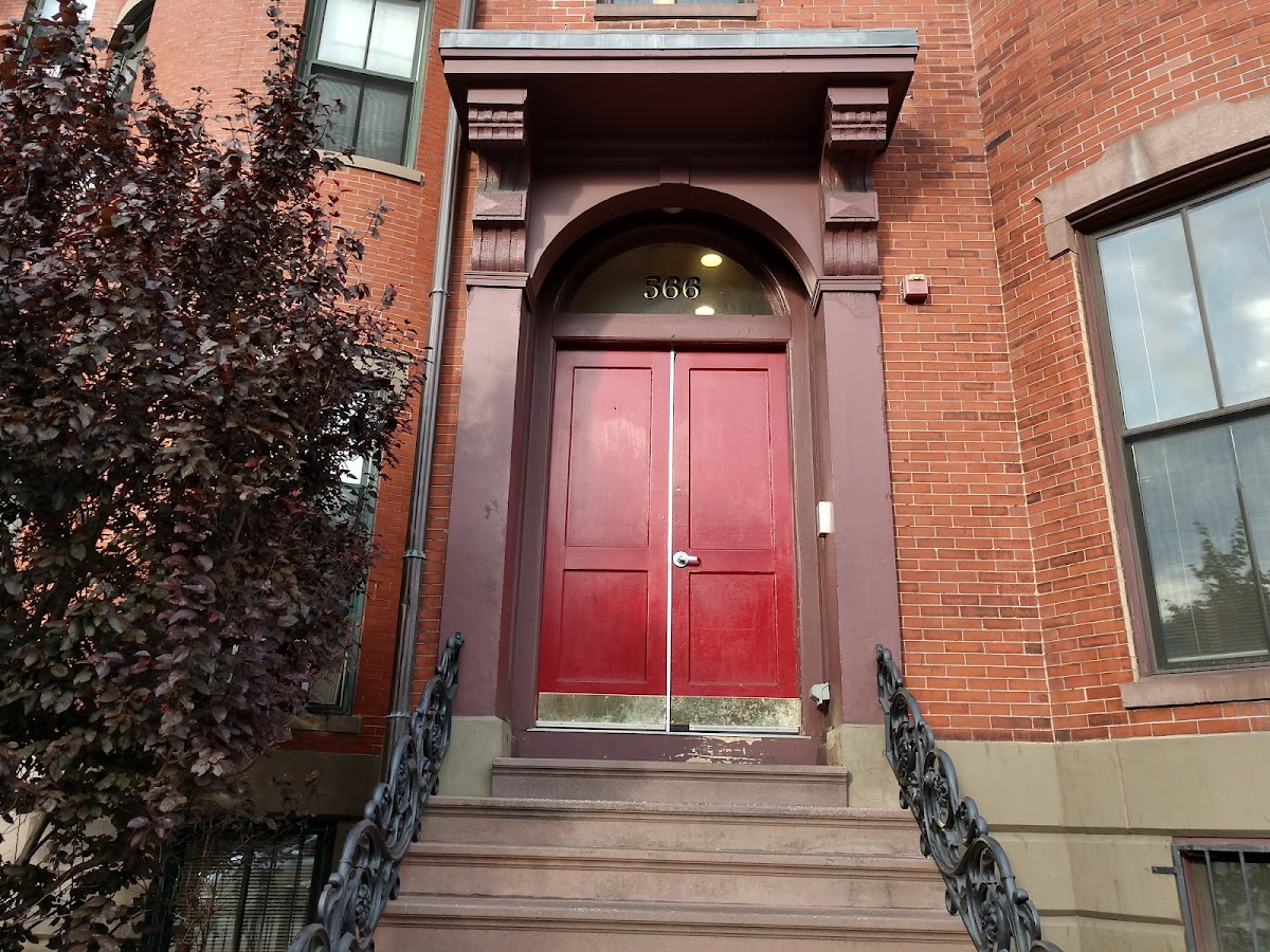 Victory House - Photo 1