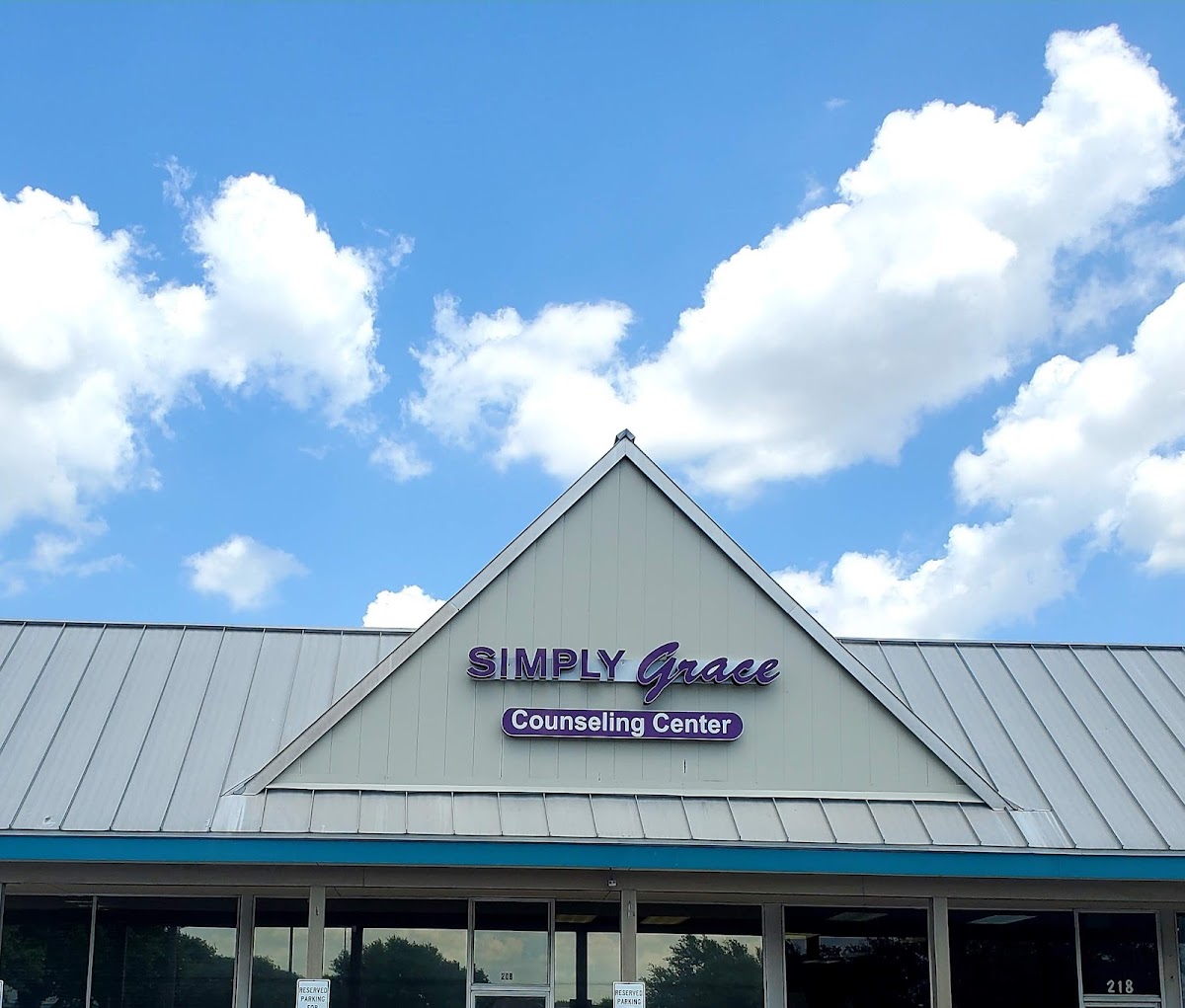Simply Grace - Photo 1