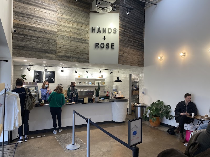 Rose House - Photo 3
