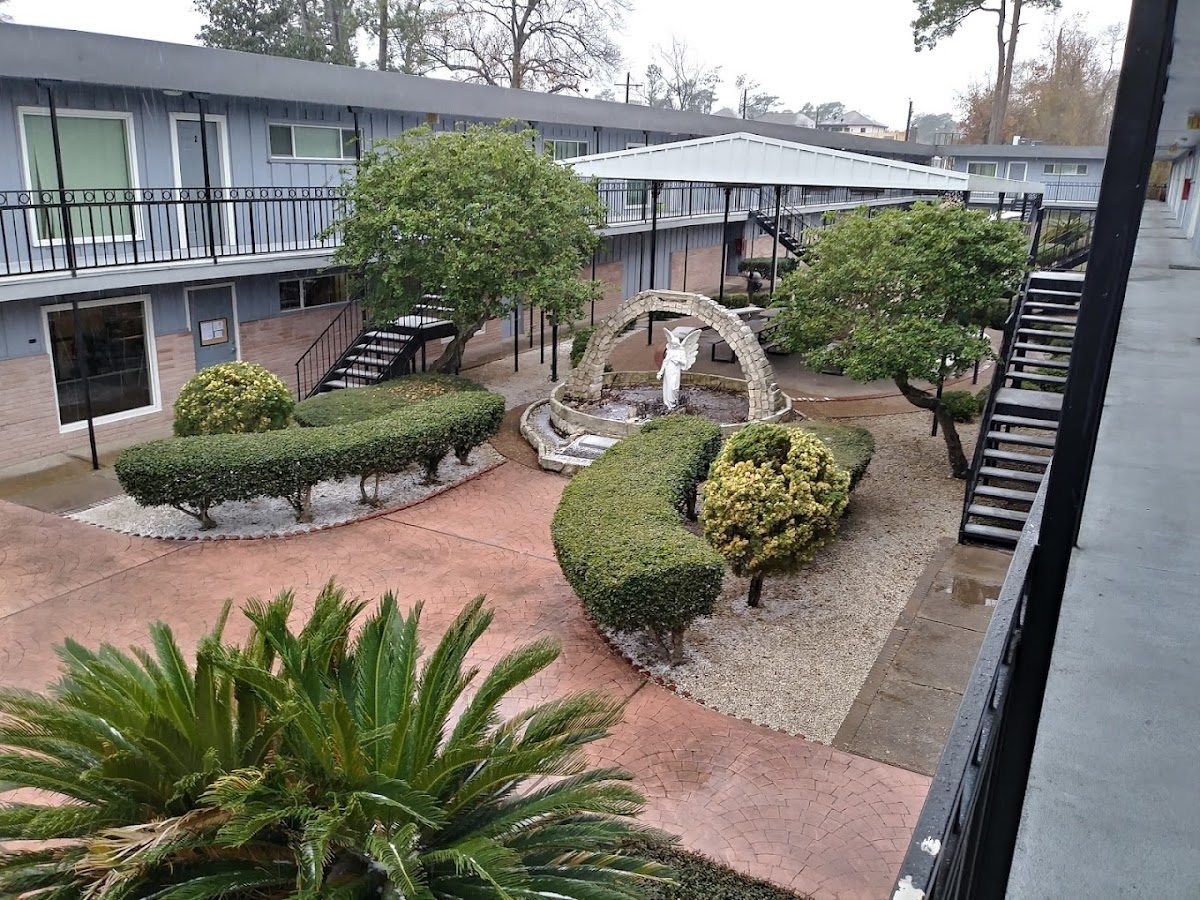 Turning Point Center - Photo 3