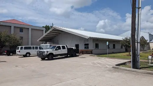 Five Points at Lake Highlands facility photo