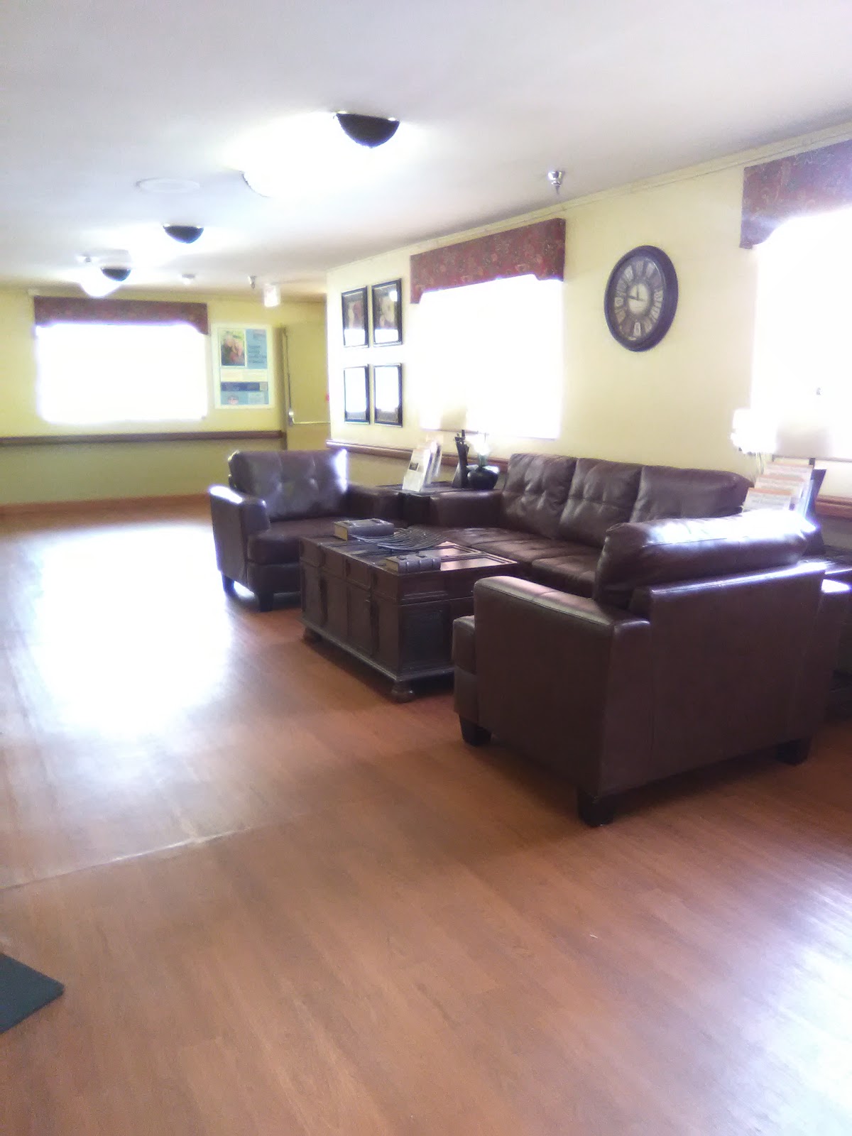 Torrey Pines Rehabilitation Hospital - Photo 2
