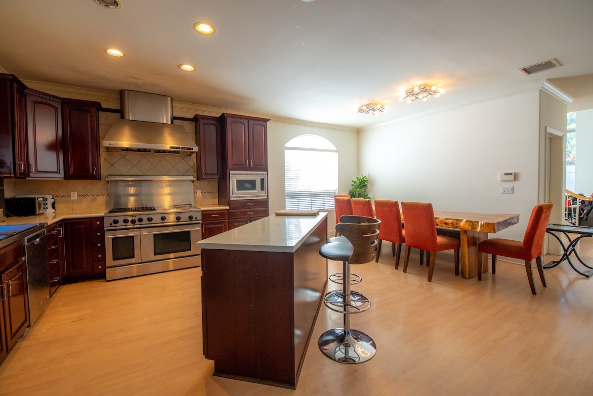 The Nook Sober Living in Los Angeles for Men - Photo 1