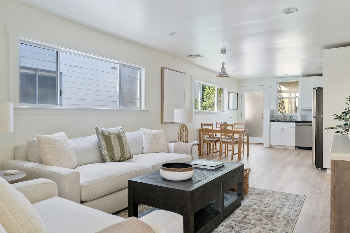 Little Beach House - Photo 2
