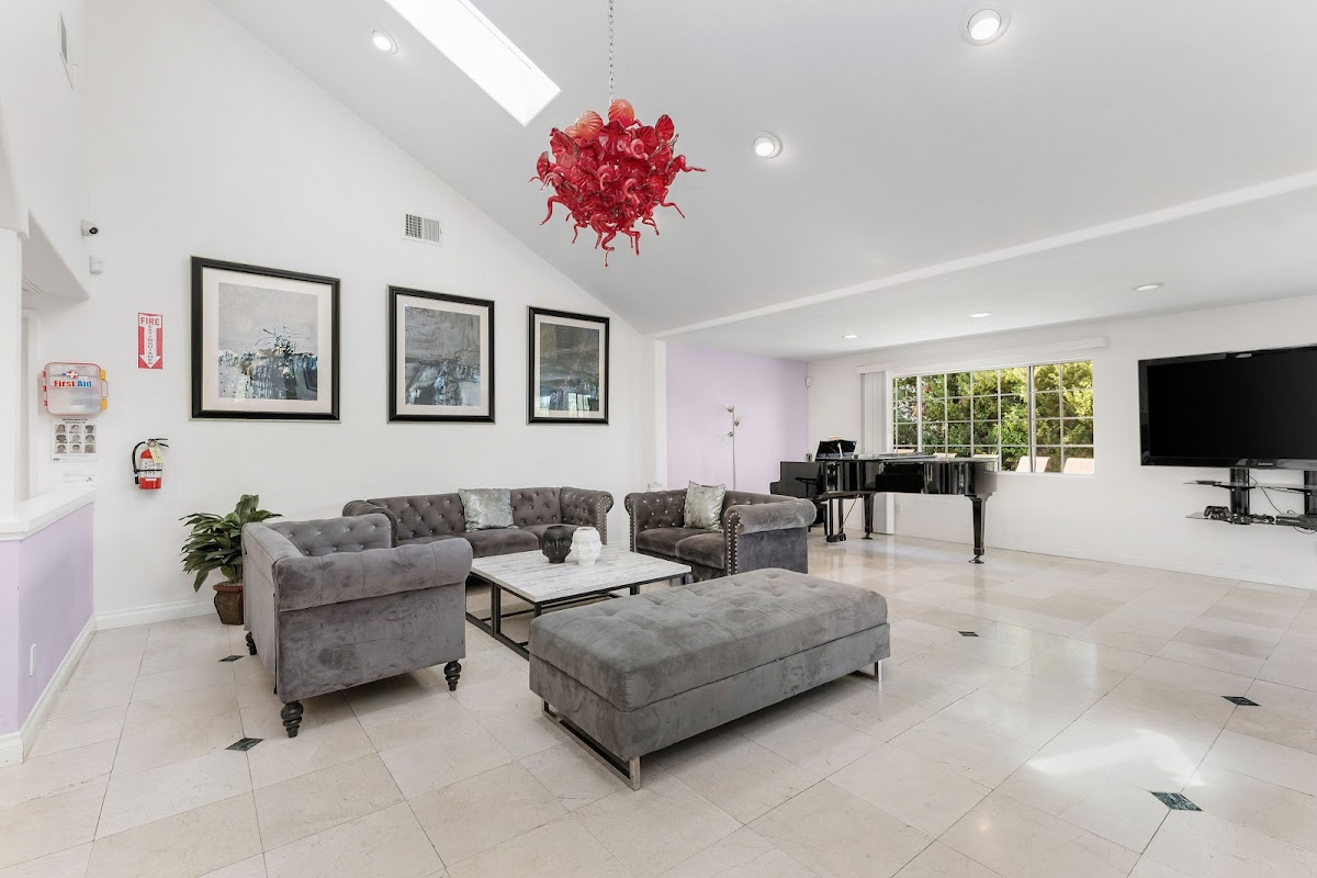 West Valley Detox Treatment - Tarzana - Photo 4
