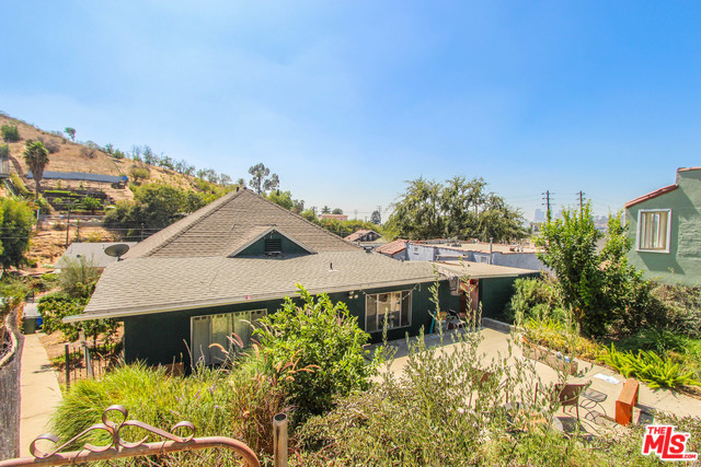 Hilltop House Sober Living - Photo 2