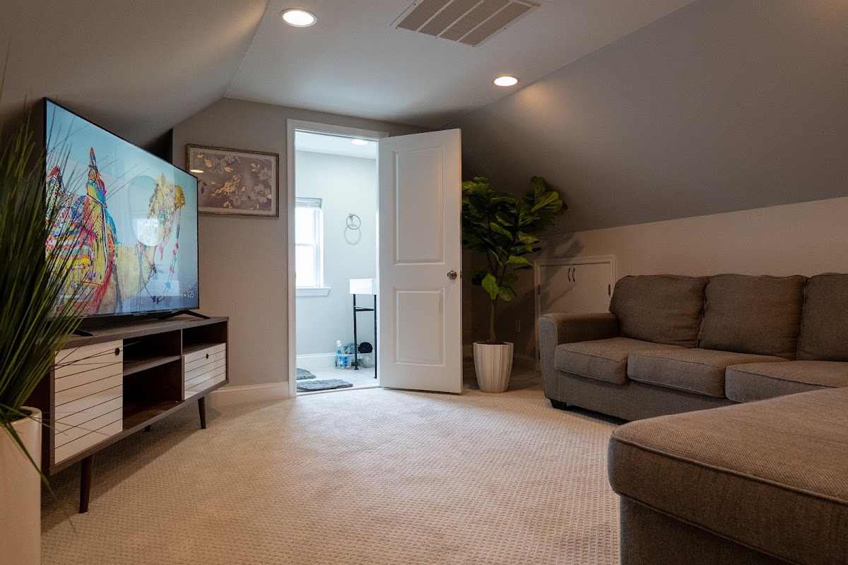 Female Sober Living- Bay Homes - Photo 2