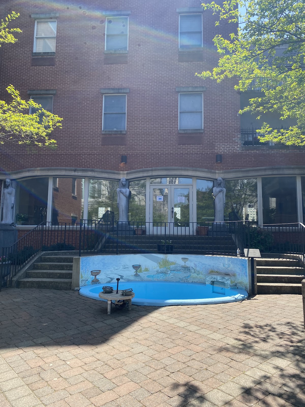 Marian House - Photo 1