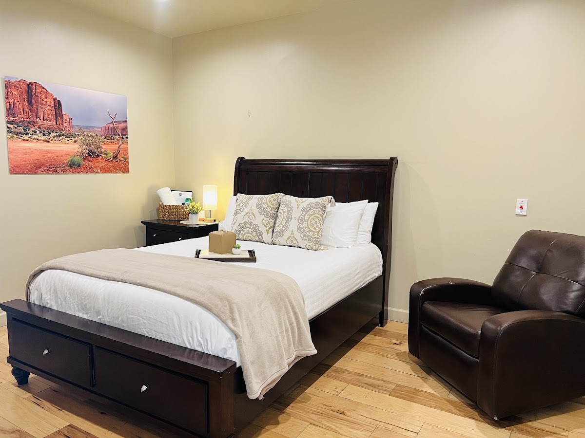 Phoenix Detox - Gallus Medical Detox Centers - Photo 1